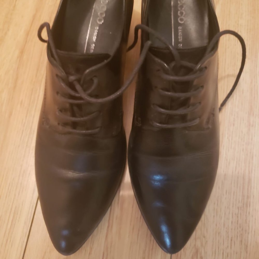 Ecco pointed toe shoes size 7.5